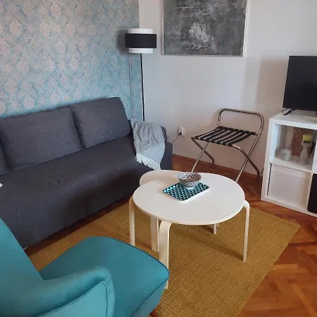 Saul Apartment *