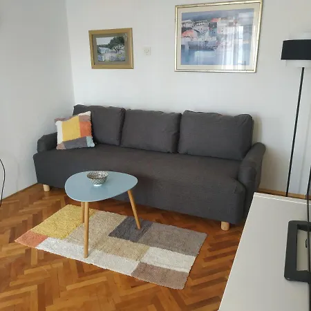 Saul Apartment *