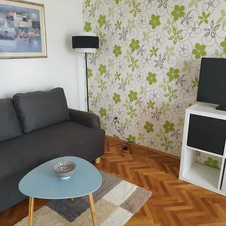 Saul Apartment *