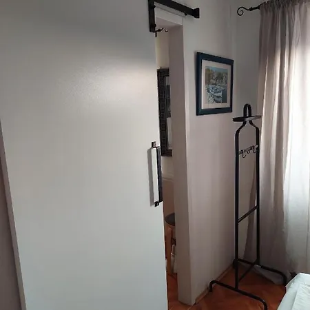 Apartment Saul